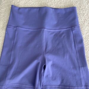 Ladies Vuori studio pocket short